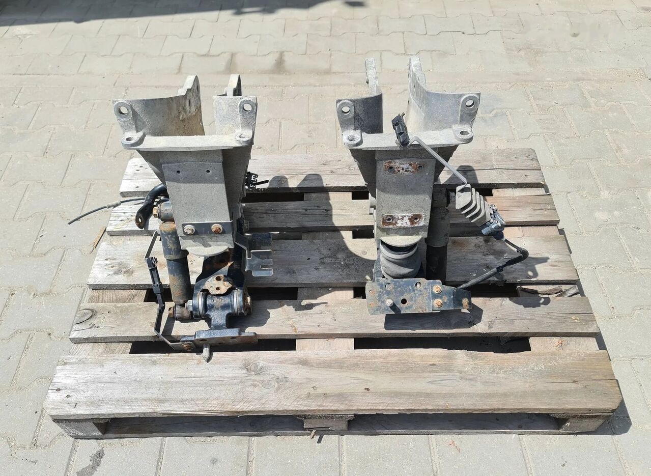 Łapa wywrotu kabiny wywrot lewy prawy Renault PREMIUM DXI truck - امتصاص الصدمات - شاحنة: صور 1 Łapa wywrotu kabiny wywrot lewy prawy Renault PREMIUM DXI truck - امتصاص الصدمات - شاحنة: صور 1