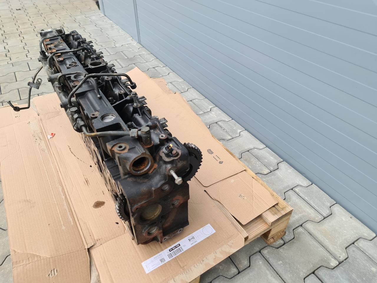 MAN TGX TGA / CYLINDER HEAD / D20 ENGINE / EURO 3 4 5 / WORLDWIDE DELIVERY - اسطوانة رئيس: صور 2 MAN TGX TGA / CYLINDER HEAD / D20 ENGINE / EURO 3 4 5 / WORLDWIDE DELIVERY - اسطوانة رئيس: صور 2