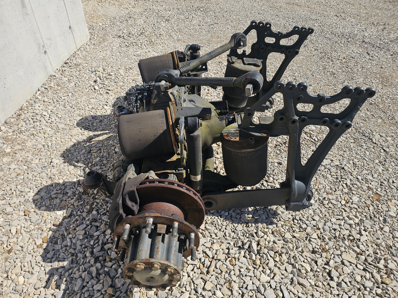 MERCEDES-BENZ ACTROS MP4 / COMPLETE REAR AXLE / R440 /RATIO: 2.733 - المحور الخلفي: صور 2 MERCEDES-BENZ ACTROS MP4 / COMPLETE REAR AXLE / R440 /RATIO: 2.733 - المحور الخلفي: صور 2