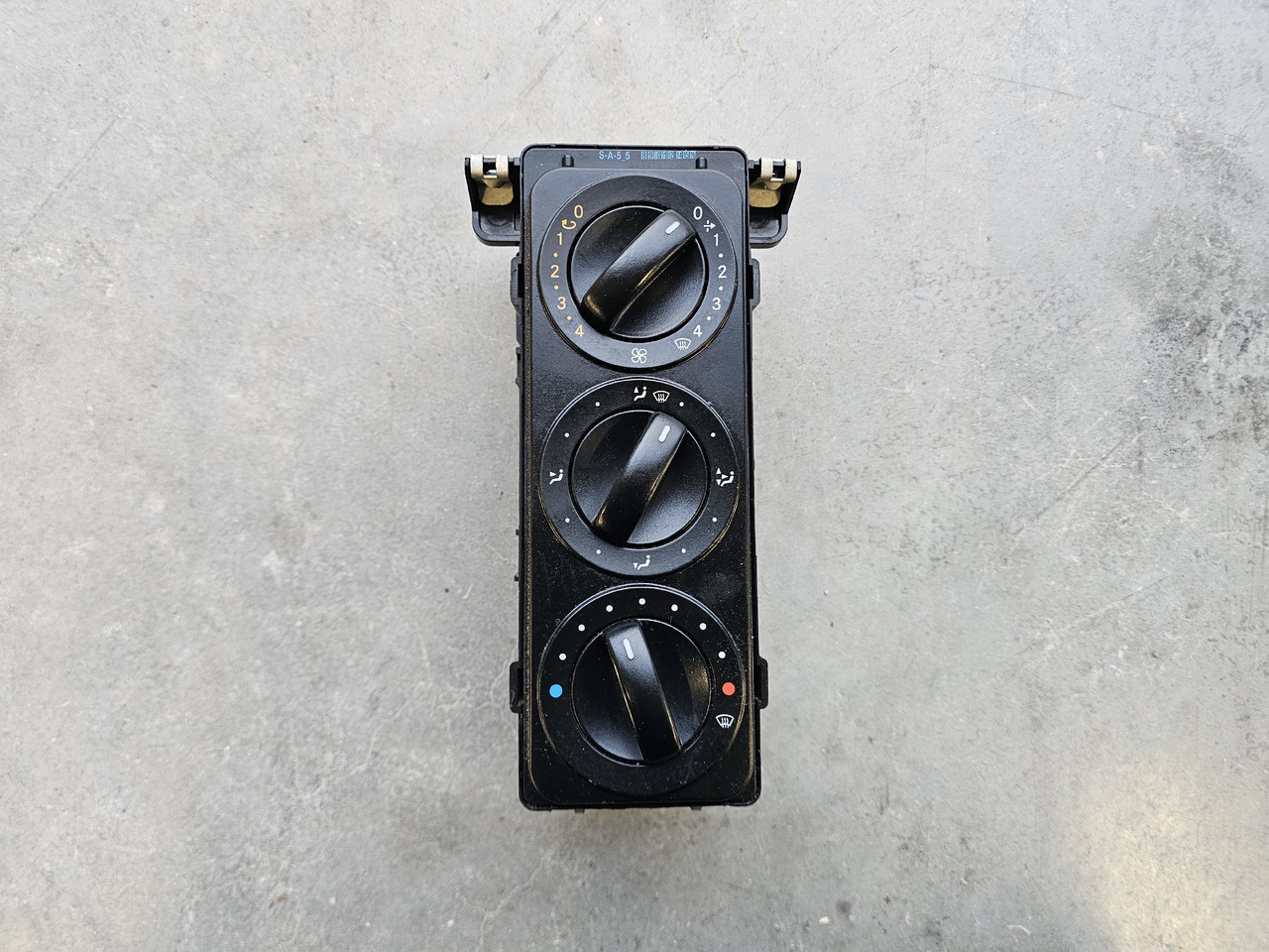 MERCEDES-BENZ ATEGO EURO 6 / HEATER PANEL / A9678200197 - التدفئة/ التهوية: صور 2 MERCEDES-BENZ ATEGO EURO 6 / HEATER PANEL / A9678200197 - التدفئة/ التهوية: صور 2