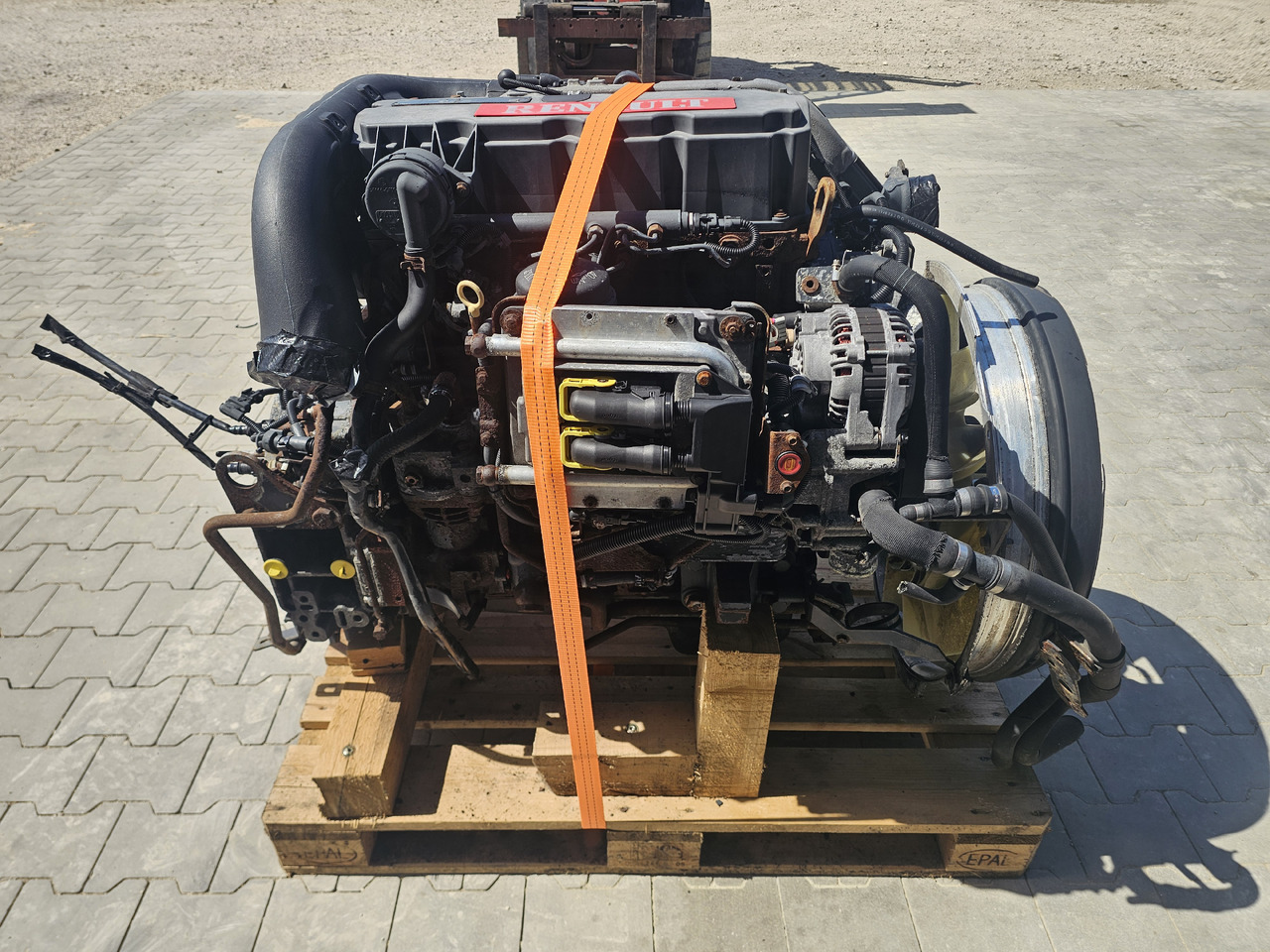 RENAULT ENGINE DXI5 / 140KW 190KM / EURO4 EURO5 / COMPLETE ENGINE / WORLDLINE DELIVERY - المحرك: صور 2 RENAULT ENGINE DXI5 / 140KW 190KM / EURO4 EURO5 / COMPLETE ENGINE / WORLDLINE DELIVERY - المحرك: صور 2