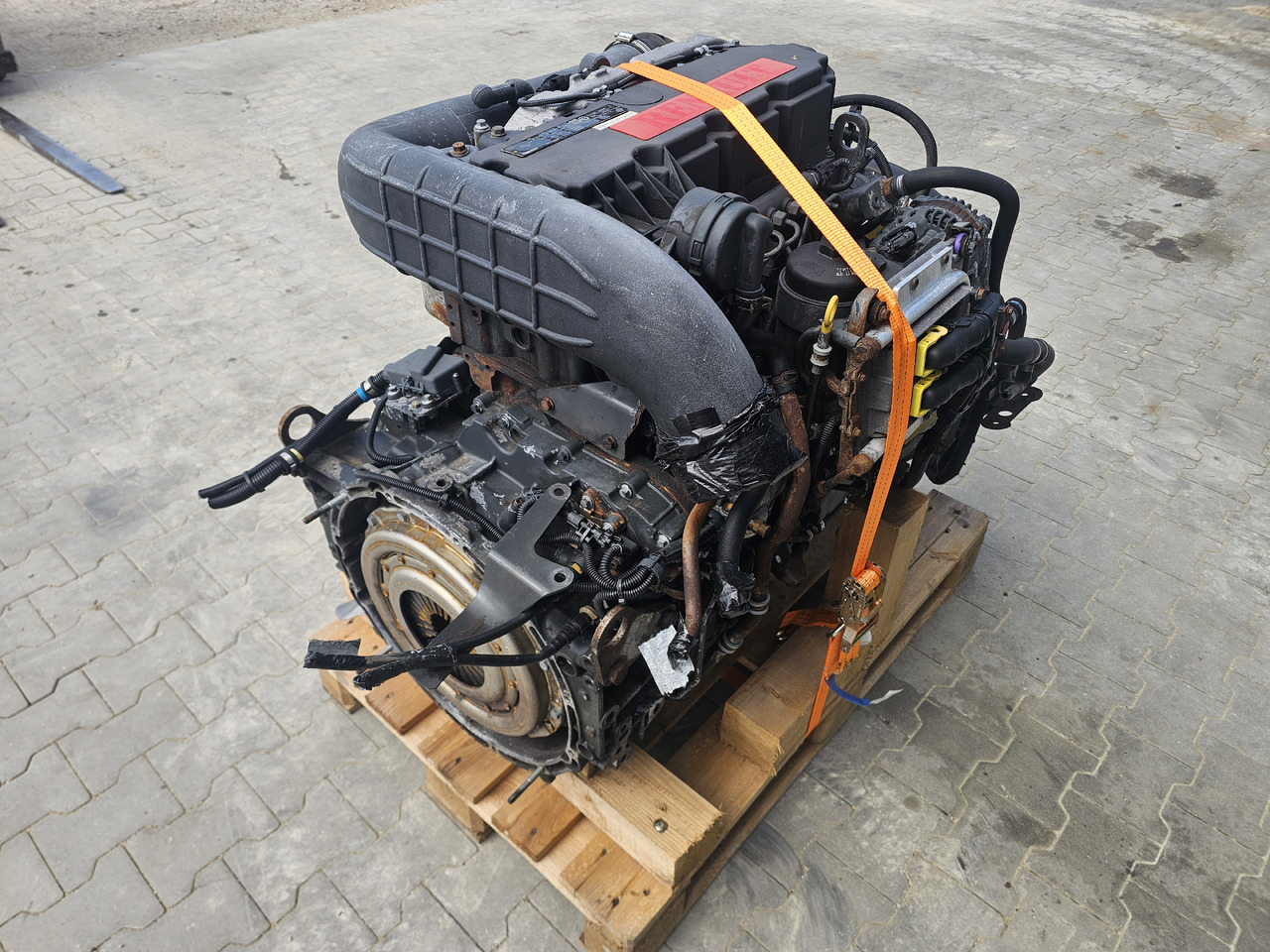 RENAULT ENGINE DXI5 / 158KW 215KM / EURO4 EURO5 / COMPLETE ENGINE / WORLDLINE DELIVERY - المحرك: صور 4 RENAULT ENGINE DXI5 / 158KW 215KM / EURO4 EURO5 / COMPLETE ENGINE / WORLDLINE DELIVERY - المحرك: صور 4
