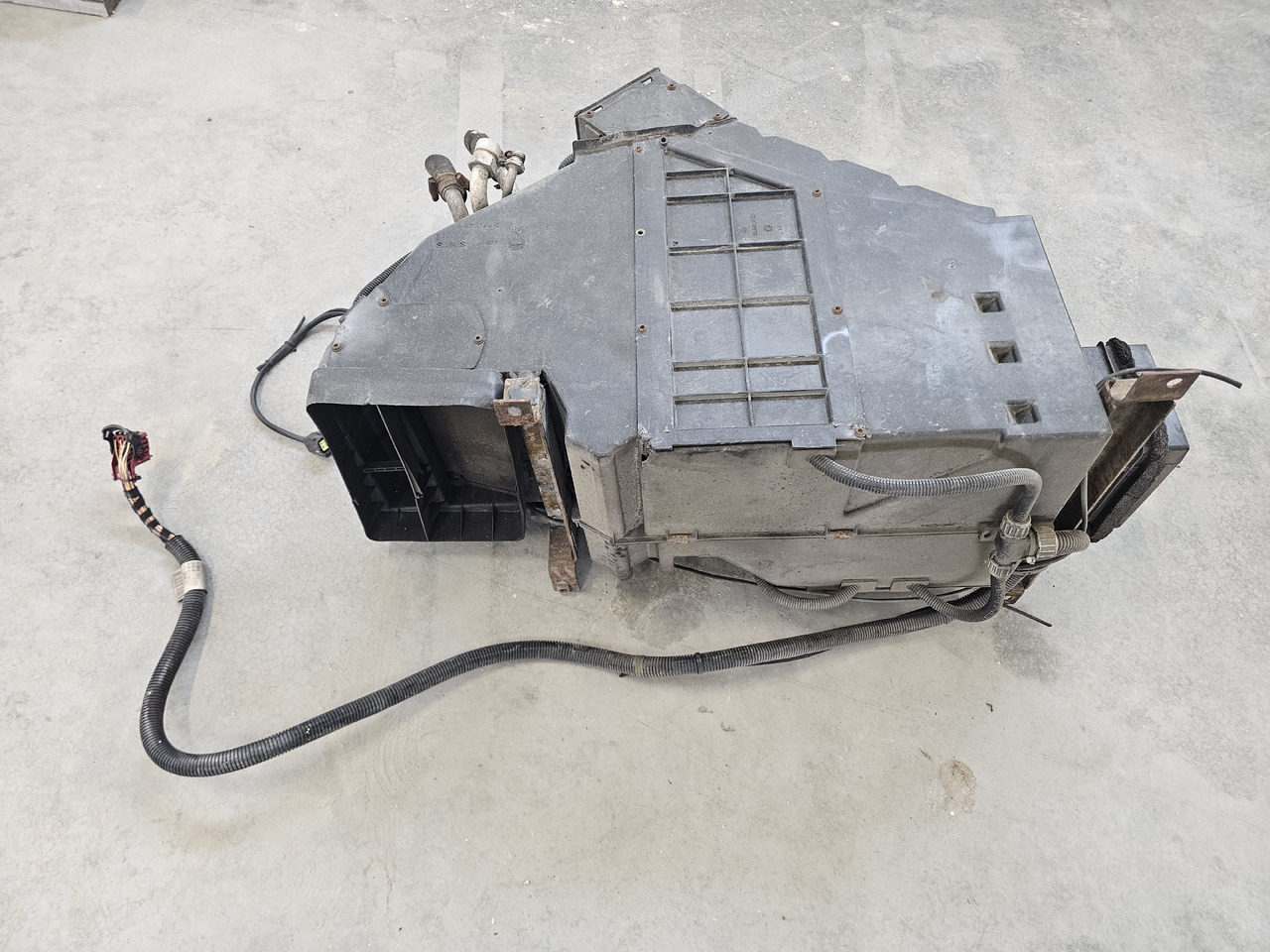 RENAULT MAGNUM DXI VEGA / COMPLETE HEATHER / 7485119812 - التدفئة/ التهوية: صور 5 RENAULT MAGNUM DXI VEGA / COMPLETE HEATHER / 7485119812 - التدفئة/ التهوية: صور 5