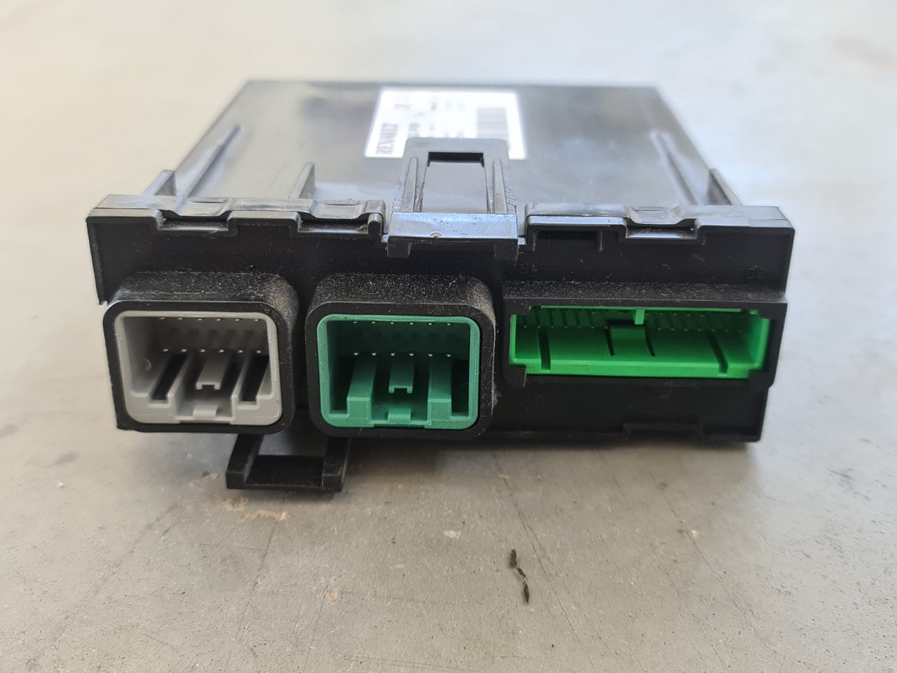RENAULT RANGE T / CIOM HI CONTROL UNIT / 21930662-P08 - كتلة التحكم: صور 2 RENAULT RANGE T / CIOM HI CONTROL UNIT / 21930662-P08 - كتلة التحكم: صور 2