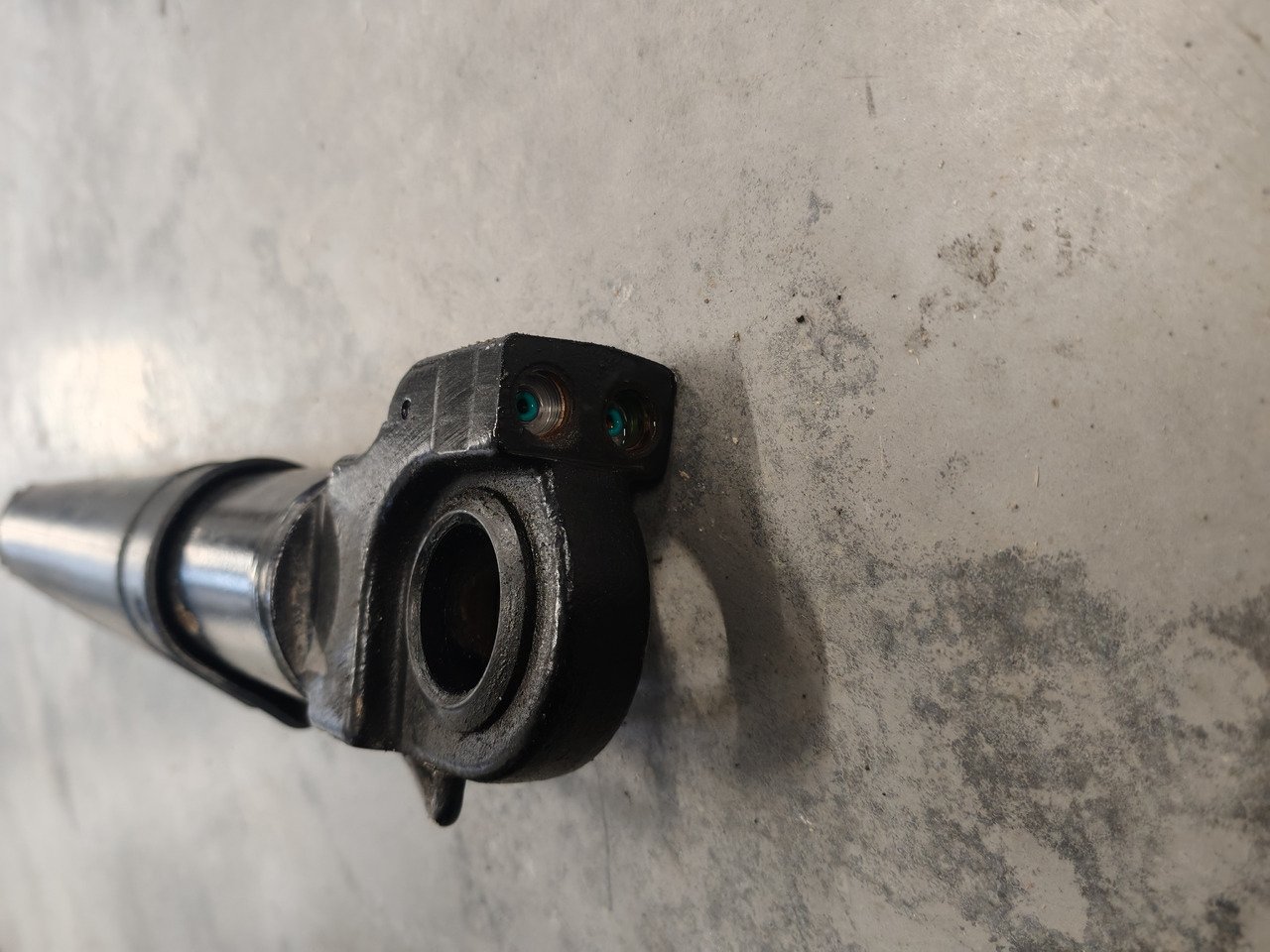 VOLVO FM5 EURO 6 / CAB TILT CYLINDER / 23583236 - الكابينة تعليق: صور 3 VOLVO FM5 EURO 6 / CAB TILT CYLINDER / 23583236 - الكابينة تعليق: صور 3