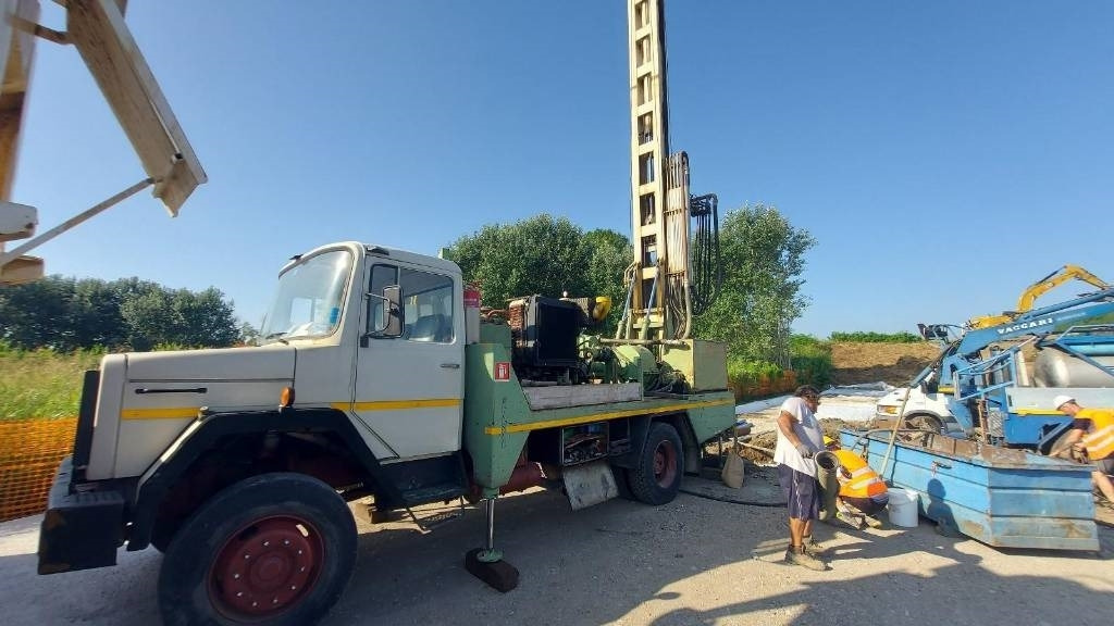 Fraste FS300 - آلة حفر: صور 1 Fraste FS300 - آلة حفر: صور 1