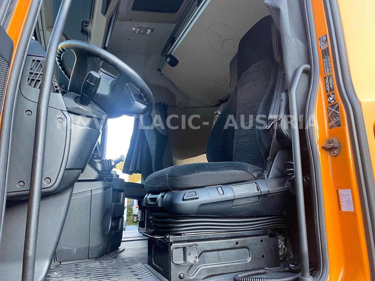 Mercedes-Benz 2542 - شاحنات الحاويات/ جسم علوي قابل للتغيير شاحنة: صور 3 Mercedes-Benz 2542 - شاحنات الحاويات/ جسم علوي قابل للتغيير شاحنة: صور 3