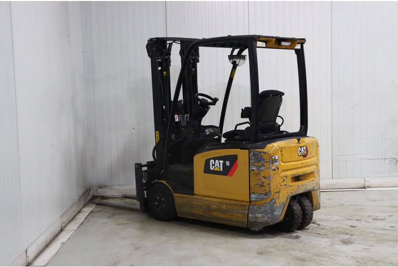 Caterpillar EP16ANT - رافعة شوكية كهربائية: صور 5 Caterpillar EP16ANT - رافعة شوكية كهربائية: صور 5