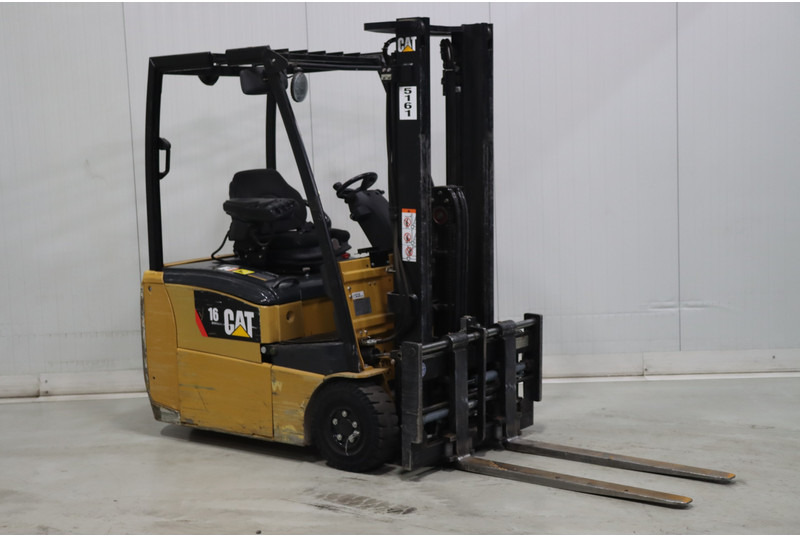 Caterpillar EP16CPNT - رافعة شوكية كهربائية: صور 1 Caterpillar EP16CPNT - رافعة شوكية كهربائية: صور 1