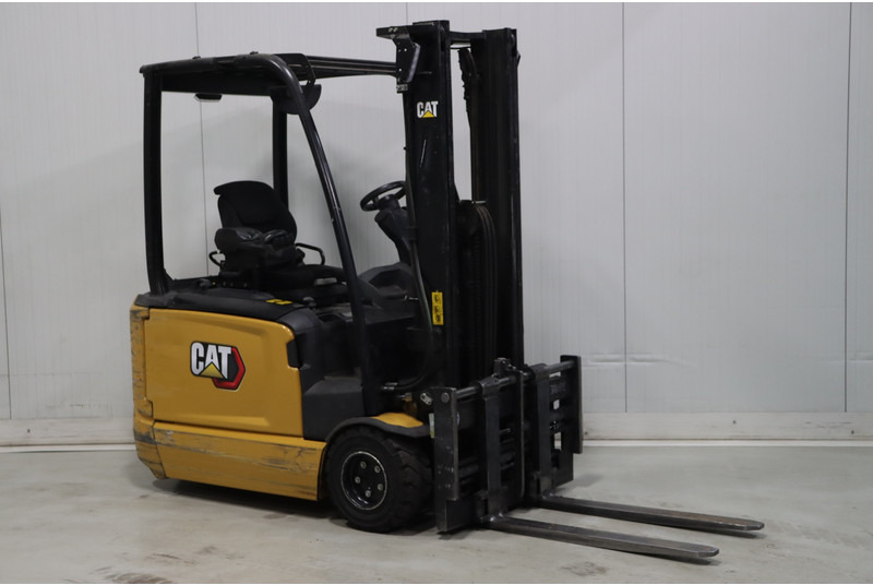 Caterpillar EP20ANT - رافعة شوكية كهربائية: صور 1 Caterpillar EP20ANT - رافعة شوكية كهربائية: صور 1
