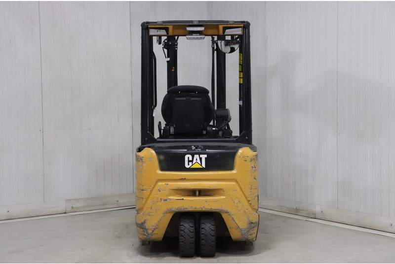 Caterpillar EP20ANT - رافعة شوكية كهربائية: صور 4 Caterpillar EP20ANT - رافعة شوكية كهربائية: صور 4