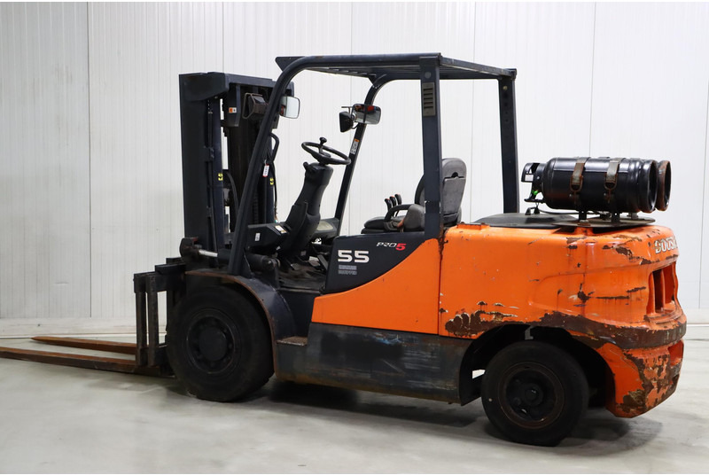 Doosan G55C-5 - رافعة شوكية تعمل بالغاز: صور 5 Doosan G55C-5 - رافعة شوكية تعمل بالغاز: صور 5