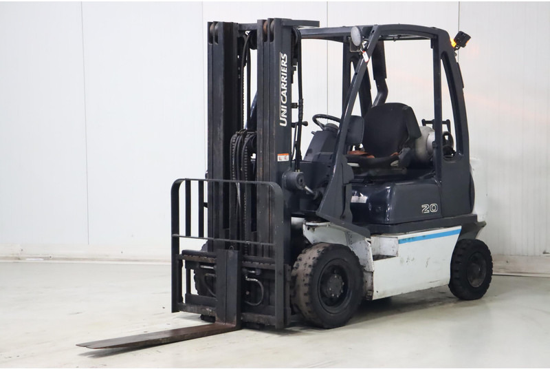 Nissan U1D2A20LQ - رافعة شوكية تعمل بالغاز: صور 3 Nissan U1D2A20LQ - رافعة شوكية تعمل بالغاز: صور 3