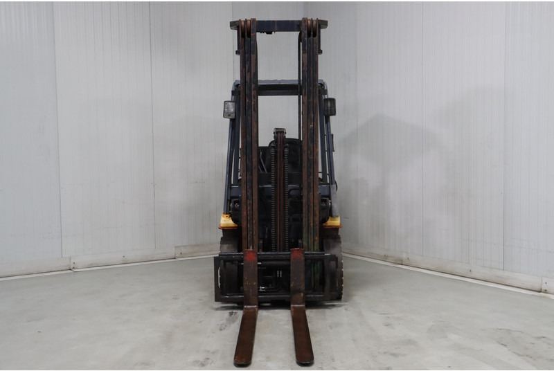 Toyota 42-7FGF25 - رافعة شوكية تعمل بالغاز: صور 2 Toyota 42-7FGF25 - رافعة شوكية تعمل بالغاز: صور 2