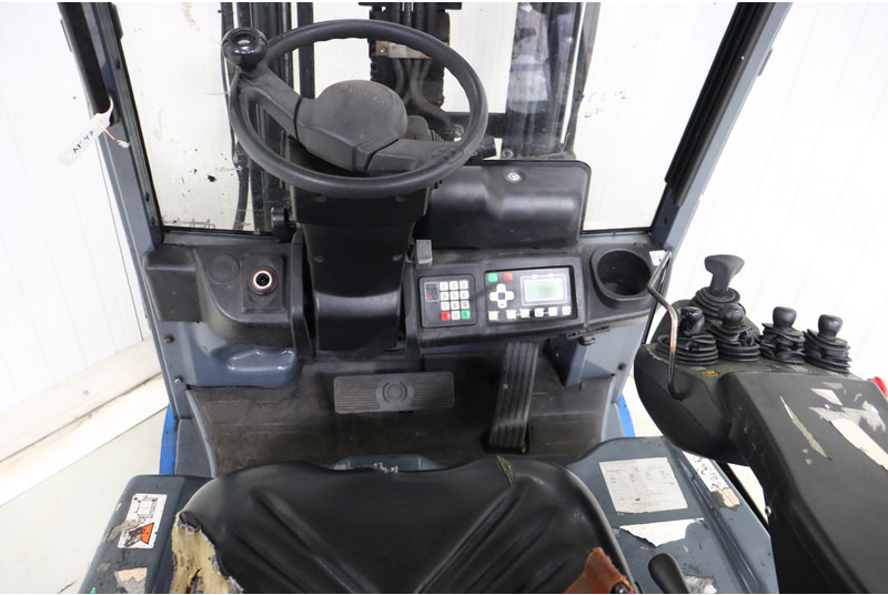 Toyota 8FBE16T - رافعة شوكية كهربائية: صور 2 Toyota 8FBE16T - رافعة شوكية كهربائية: صور 2