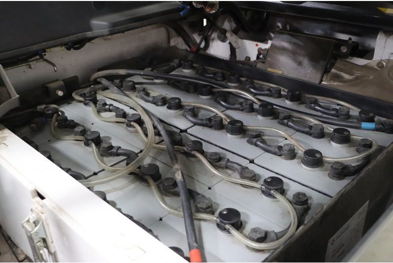 UniCarriers AG2N1L16Q - رافعة شوكية كهربائية: صور 4 UniCarriers AG2N1L16Q - رافعة شوكية كهربائية: صور 4