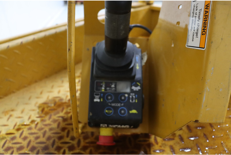 XCMG XG0807AC - رافعات مقصية: صور 5 XCMG XG0807AC - رافعات مقصية: صور 5