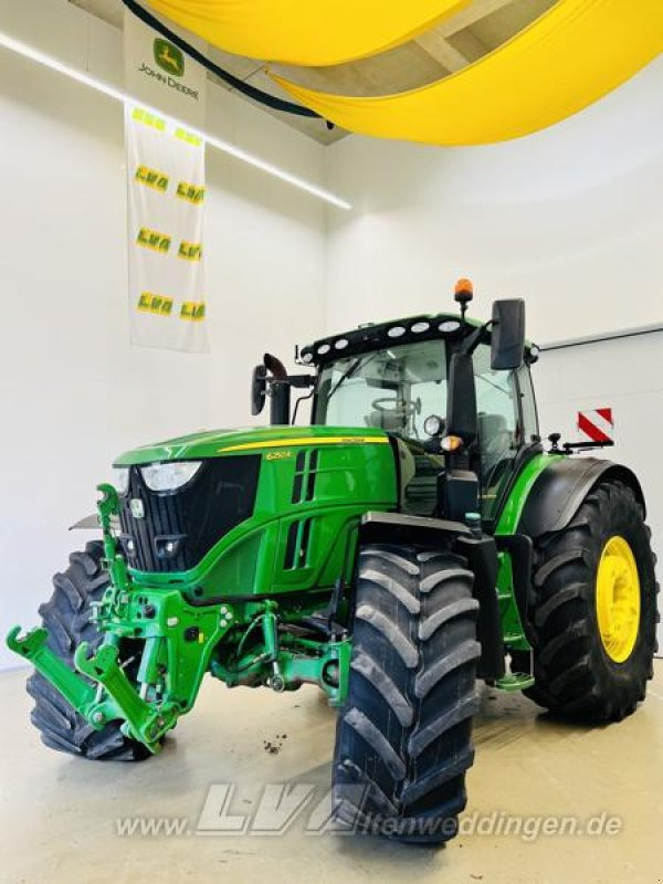 جرار John Deere 6250R ULTIMATE CommandPro: صور 12