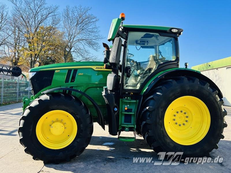 John Deere 6R 250 - جرار: صور 4 John Deere 6R 250 - جرار: صور 4