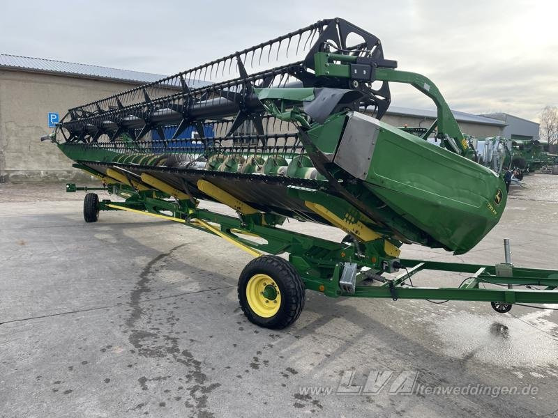 John Deere 735 PremiumFlow - حصادة شاملة - الرأس: صور 2 John Deere 735 PremiumFlow - حصادة شاملة - الرأس: صور 2