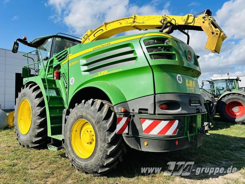 John Deere 8300 - جرار: صور 5 John Deere 8300 - جرار: صور 5
