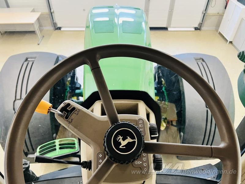 جرار John Deere 8320R: صور 11