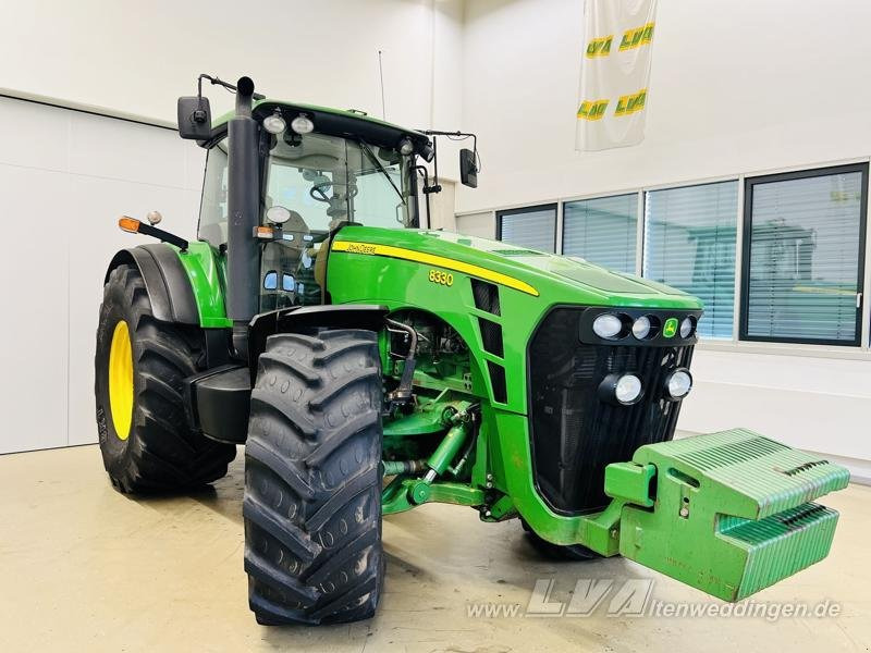 John Deere 8330 PowerShift - جرار: صور 2 John Deere 8330 PowerShift - جرار: صور 2
