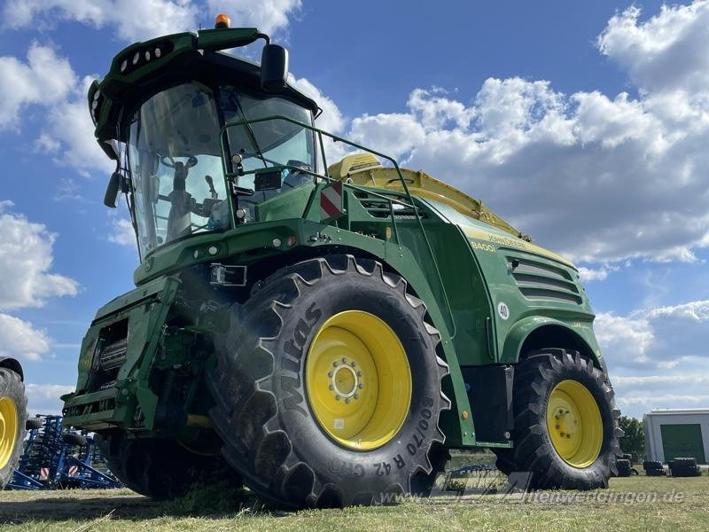 John Deere 8400 - حصادة الأعلاف: صور 3 John Deere 8400 - حصادة الأعلاف: صور 3