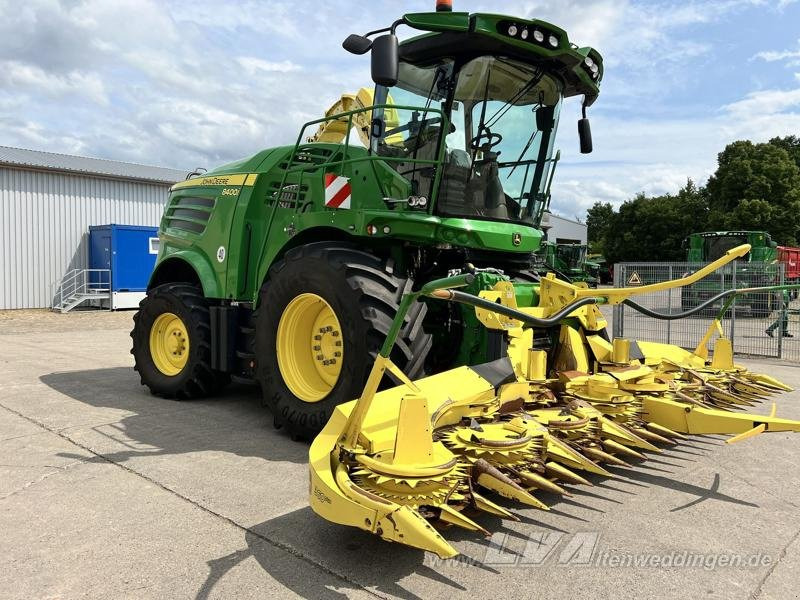 John Deere 8400 - حصادة الأعلاف: صور 2 John Deere 8400 - حصادة الأعلاف: صور 2