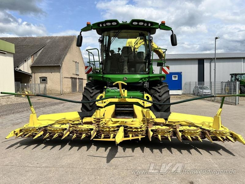 John Deere 8400 - حصادة الأعلاف: صور 3 John Deere 8400 - حصادة الأعلاف: صور 3