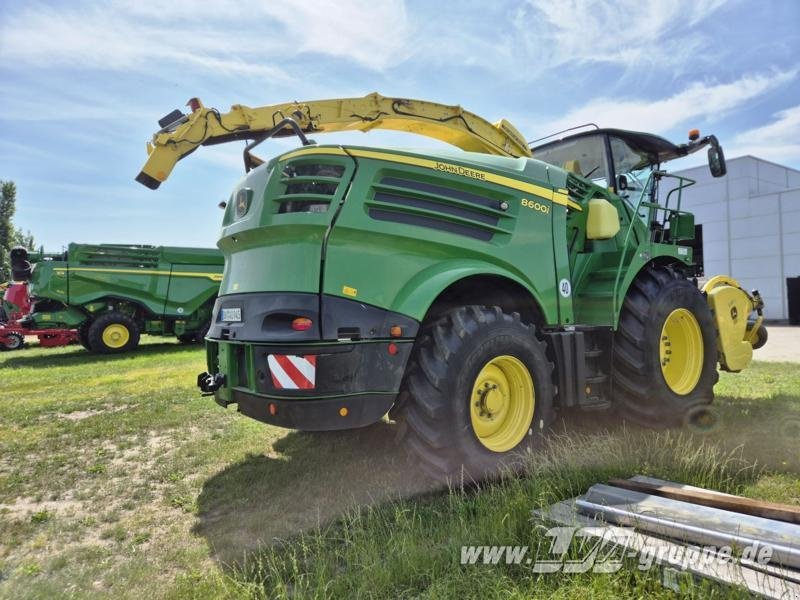 John Deere 8600i - حصادة الأعلاف: صور 3 John Deere 8600i - حصادة الأعلاف: صور 3