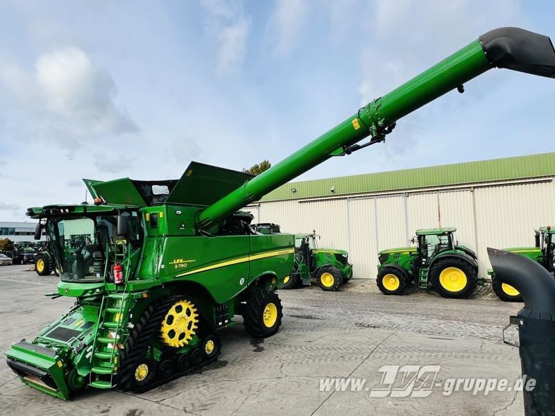 John Deere S790 - حصادة شاملة: صور 1 John Deere S790 - حصادة شاملة: صور 1