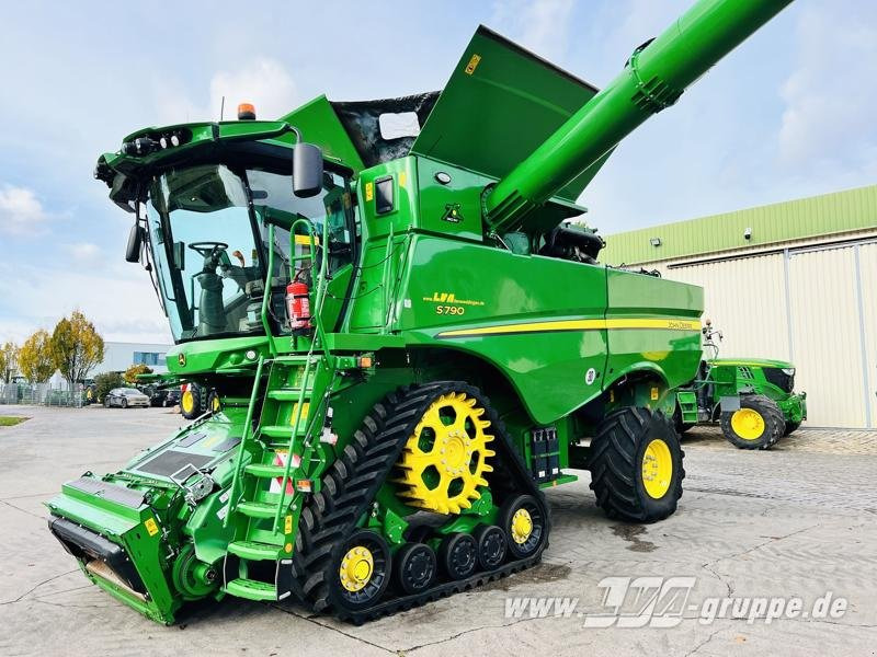 John Deere S790 - حصادة شاملة: صور 2 John Deere S790 - حصادة شاملة: صور 2