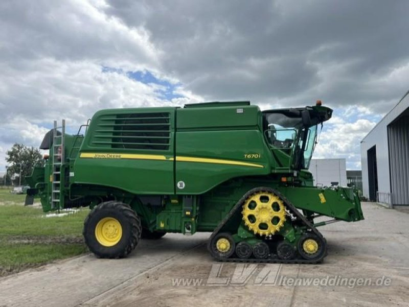John Deere T670 - حصادة شاملة: صور 2 John Deere T670 - حصادة شاملة: صور 2