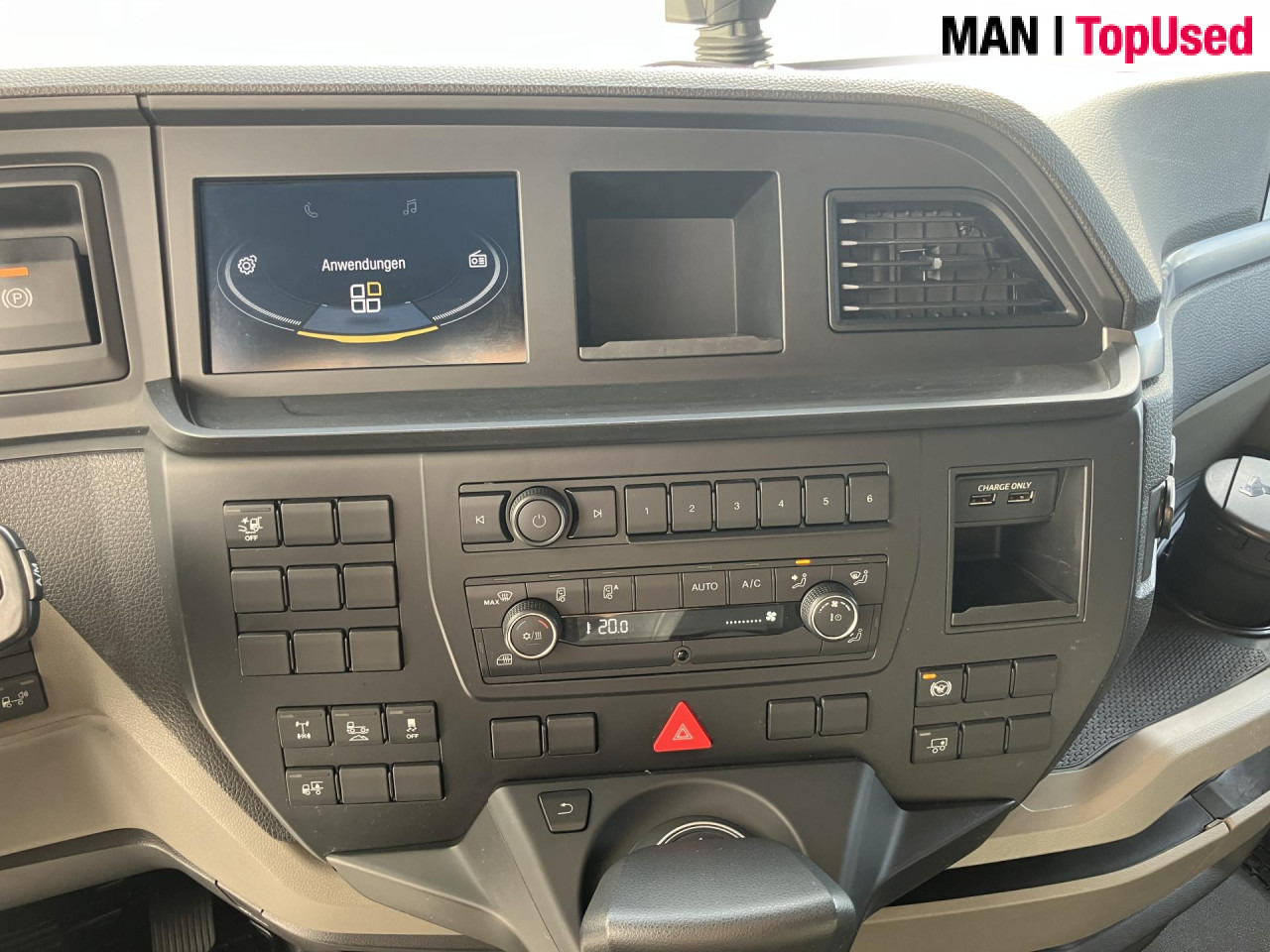 MAN TGX 18.470 4x2 LL SA - شاحنة جرار: صور 3 MAN TGX 18.470 4x2 LL SA - شاحنة جرار: صور 3