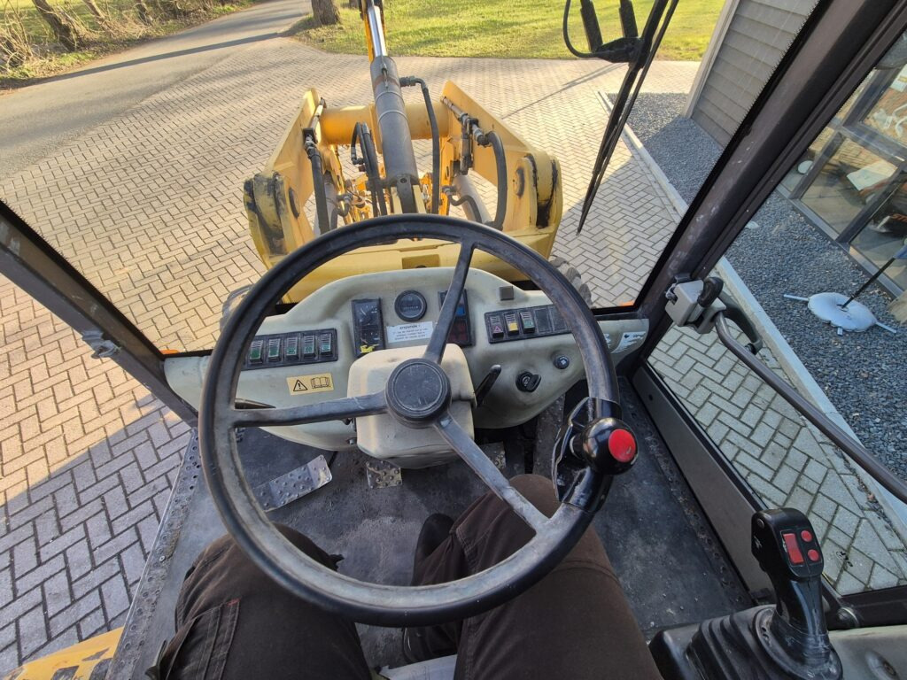 اللودر بعجل AHLMANN AS85: صور 14 اللودر بعجل AHLMANN AS85: صور 14