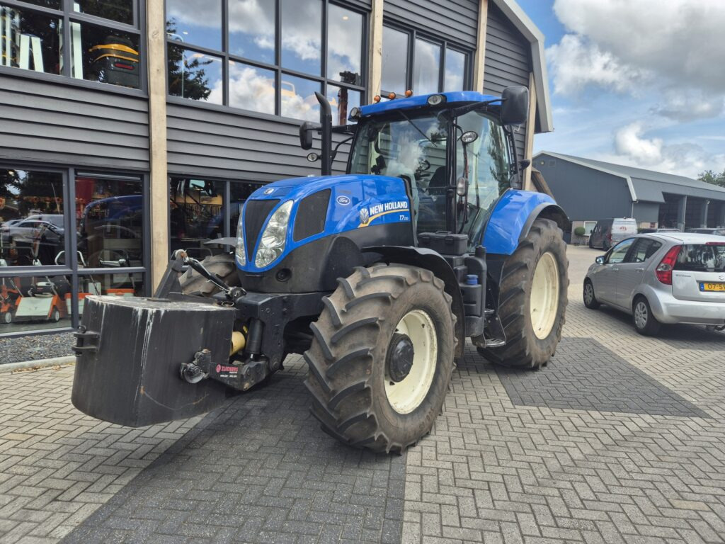 NEW HOLLAND T 7.170 - جرار: صور 2 NEW HOLLAND T 7.170 - جرار: صور 2