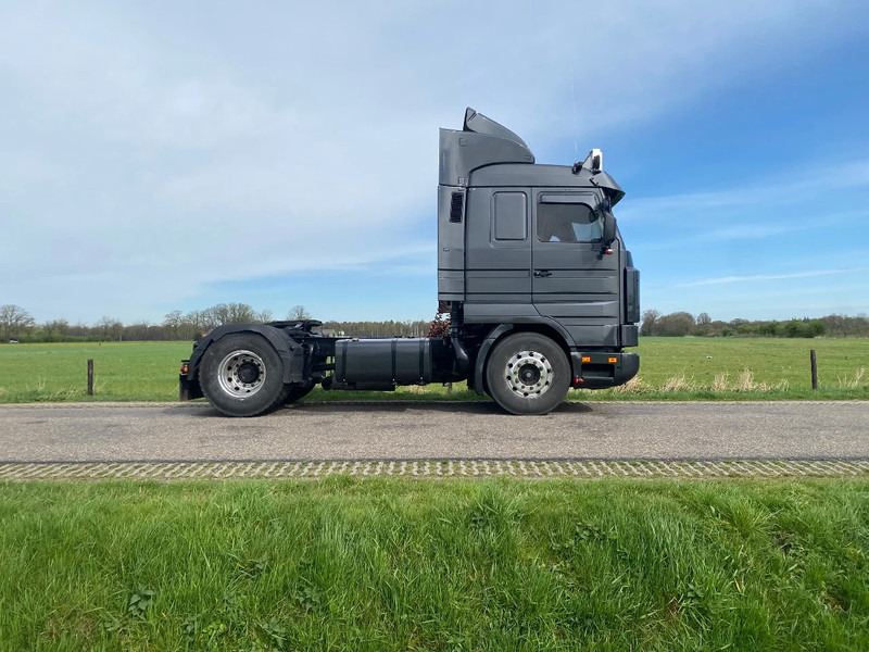 Scania R143-450 V8 | OLD SKOOL | NO RUST !! | COLLECTORS ITEM - شاحنة جرار: صور 4 Scania R143-450 V8 | OLD SKOOL | NO RUST !! | COLLECTORS ITEM - شاحنة جرار: صور 4