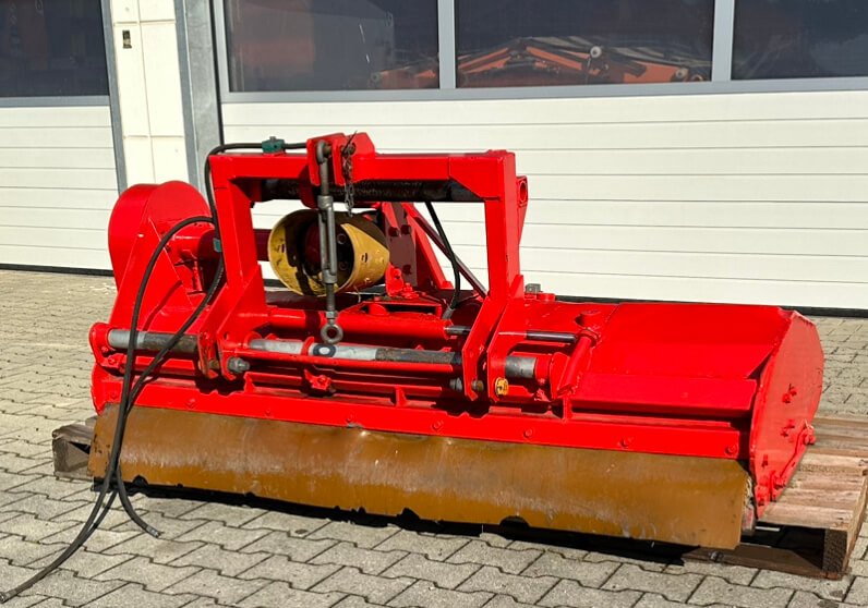 AEBI Frontanbaumulcher 3 Punkt - التقطيع جزازة/ ماكينات قطع الحشائش: صور 4 AEBI Frontanbaumulcher 3 Punkt - التقطيع جزازة/ ماكينات قطع الحشائش: صور 4