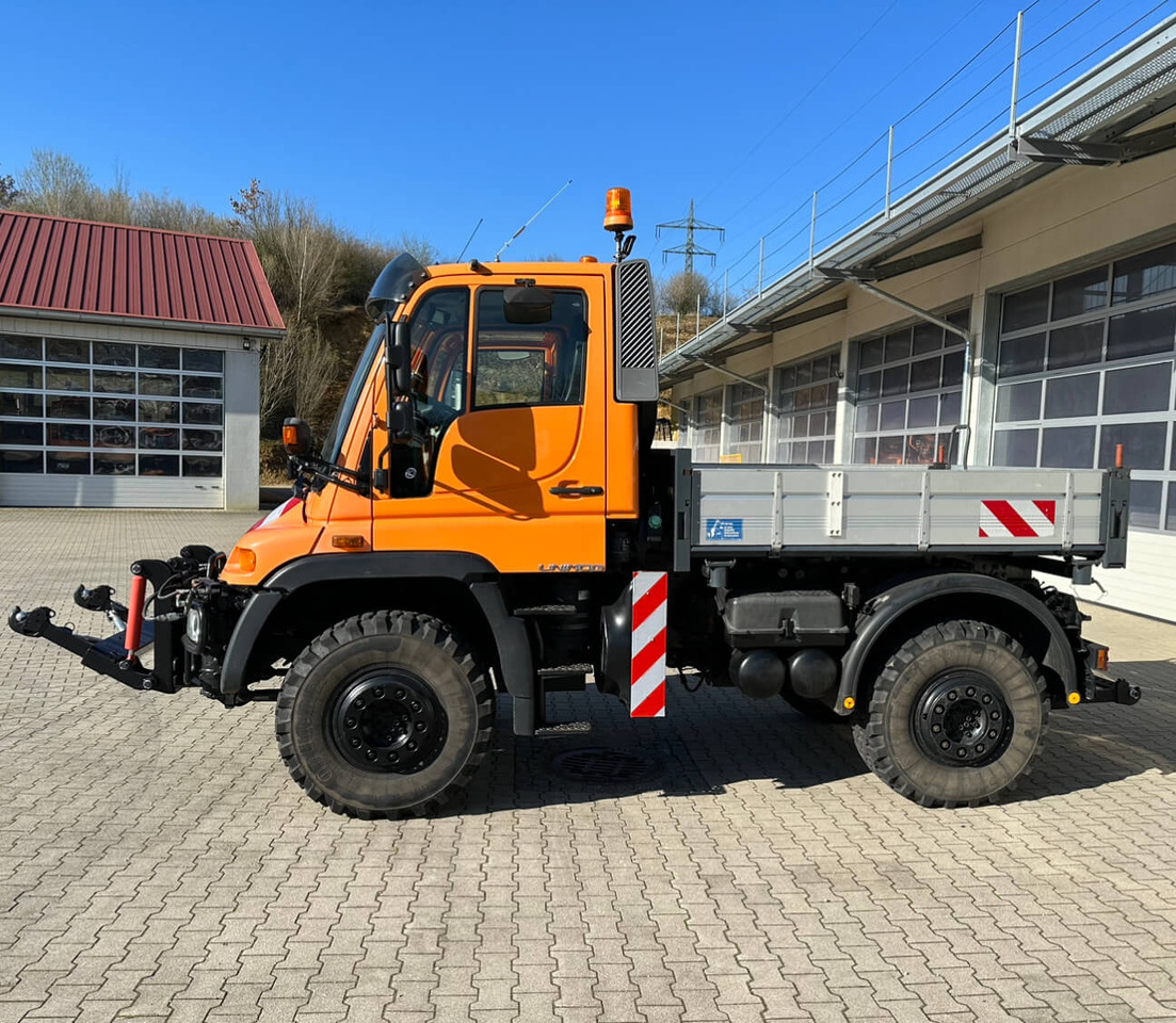 Unimog 400 - U400 405 02734 mit Heckkraftheber Mer - قلابات: صور 2 Unimog 400 - U400 405 02734 mit Heckkraftheber Mer - قلابات: صور 2