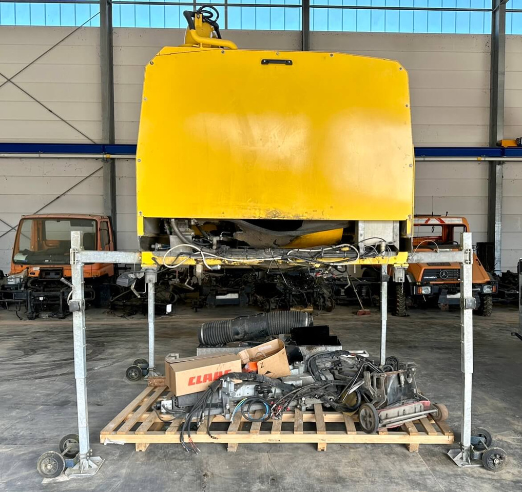 Unimog Aufbaukehrmaschine Trilety SK-370 - سياره كنس شوارع: صور 2 Unimog Aufbaukehrmaschine Trilety SK-370 - سياره كنس شوارع: صور 2