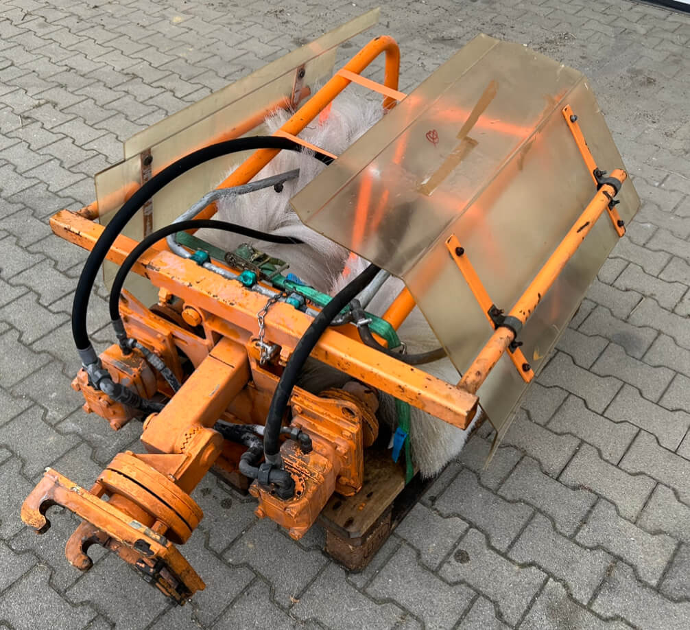 Unimog Doppelwaschbürste  Mulag DWB - مكنسة: صور 3 Unimog Doppelwaschbürste  Mulag DWB - مكنسة: صور 3