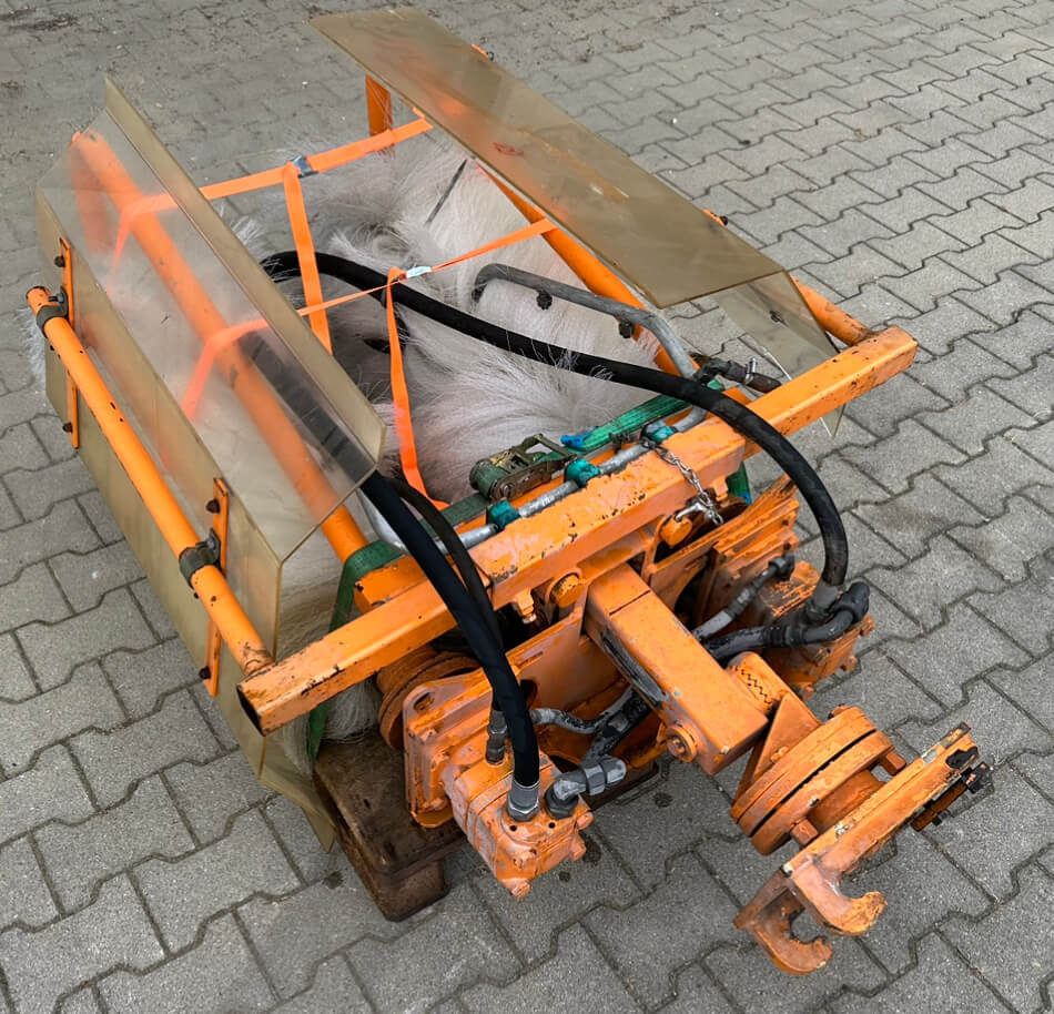 Unimog Doppelwaschbürste  Mulag DWB - مكنسة: صور 1 Unimog Doppelwaschbürste  Mulag DWB - مكنسة: صور 1