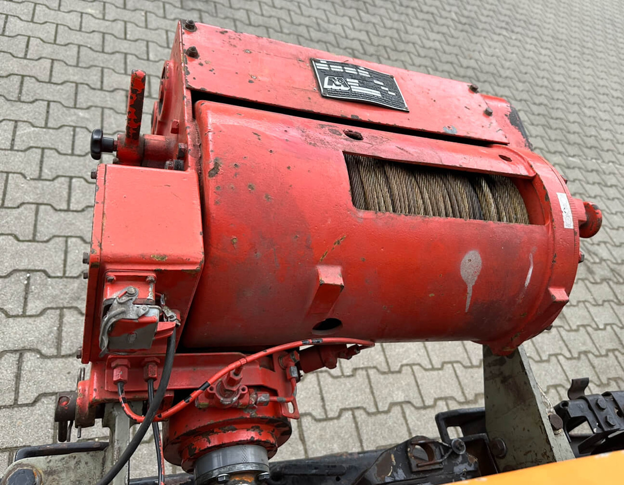 Unimog Frontanbau Seilwinde Werner F30.1M1HW1708 - وینچ: صور 4 Unimog Frontanbau Seilwinde Werner F30.1M1HW1708 - وینچ: صور 4