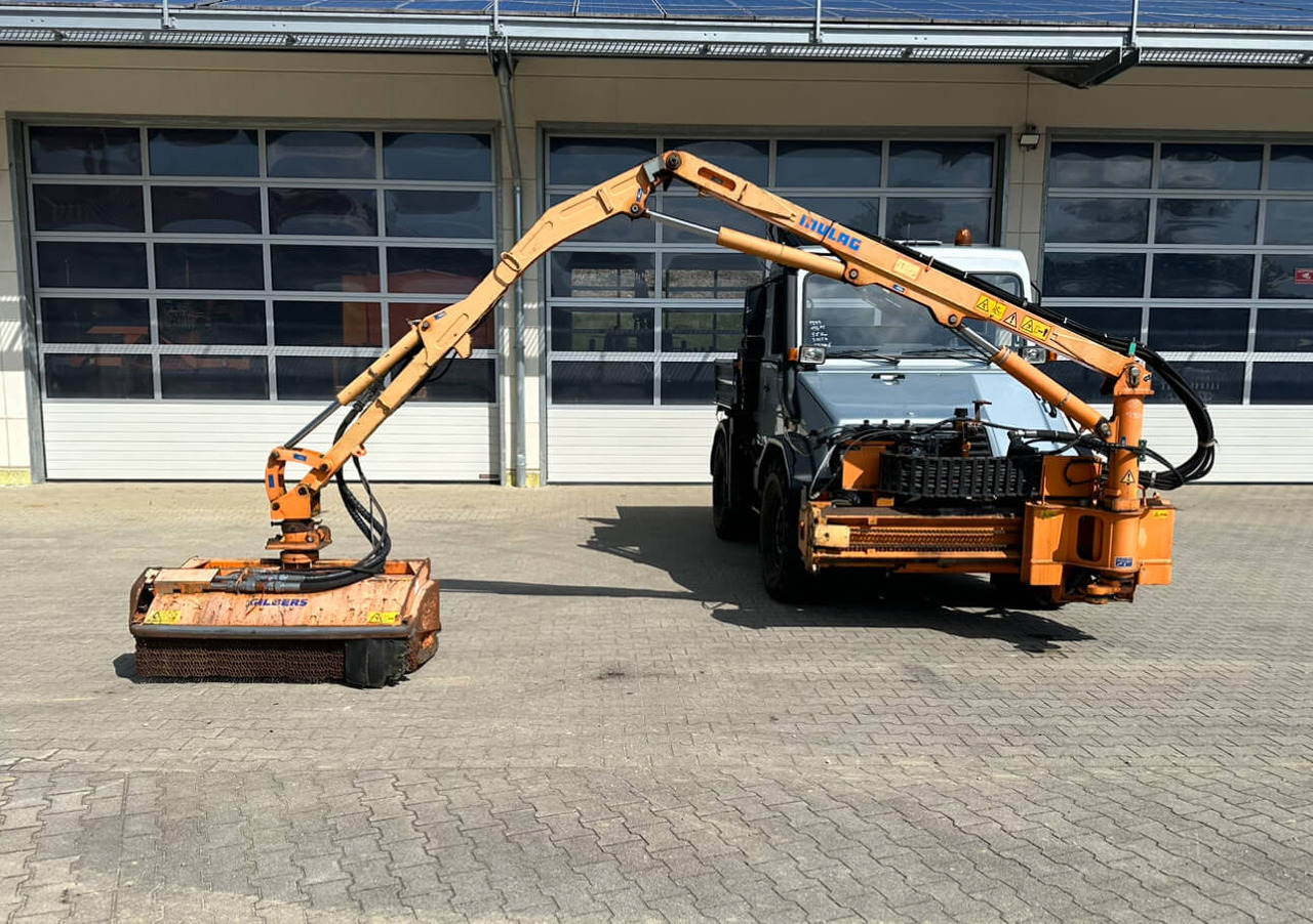 Unimog Frontauslegermähgerät Mulag FME600 - جزازة رافعة: صور 1 Unimog Frontauslegermähgerät Mulag FME600 - جزازة رافعة: صور 1