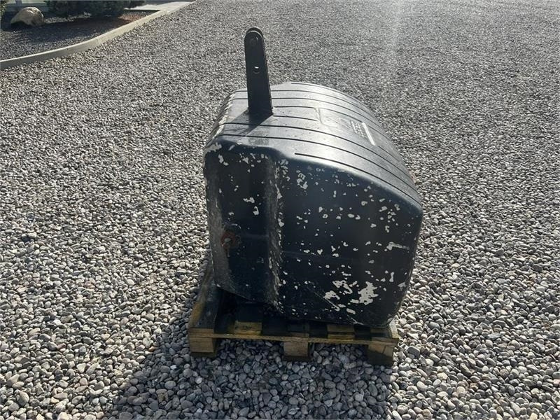 Agco 1100 kg Frontvægt med træk til 3.punkts ophæng - ثقل موازن: صور 5 Agco 1100 kg Frontvægt med træk til 3.punkts ophæng - ثقل موازن: صور 5