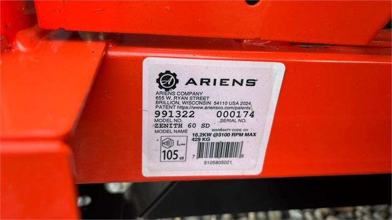Ariens Zenith 60 SD Top professionel maskine med stor 2 c - جرارات البلدية: صور 2 Ariens Zenith 60 SD Top professionel maskine med stor 2 c - جرارات البلدية: صور 2