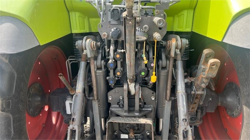 Claas ARION 550 CEBIS Med frontlæsser og frontlift - جرار: صور 5 Claas ARION 550 CEBIS Med frontlæsser og frontlift - جرار: صور 5
