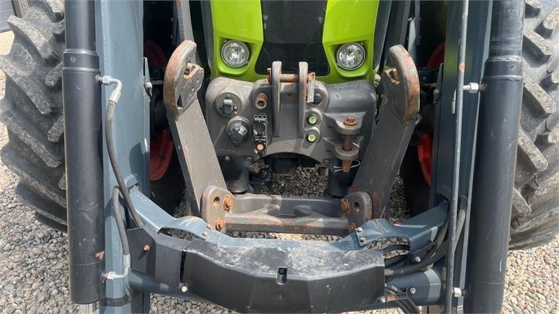 Claas ARION 550 CEBIS Med frontlæsser og frontlift - جرار: صور 4 Claas ARION 550 CEBIS Med frontlæsser og frontlift - جرار: صور 4