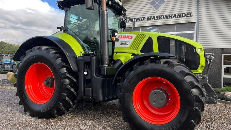 Claas Axion 930 CMatic Med næsten nye dæk, frontlift og - جرار: صور 3 Claas Axion 930 CMatic Med næsten nye dæk, frontlift og - جرار: صور 3
